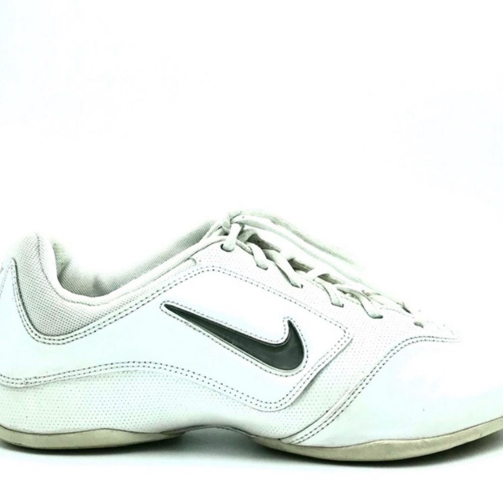 Nike Women's White and Gray Running Shoes